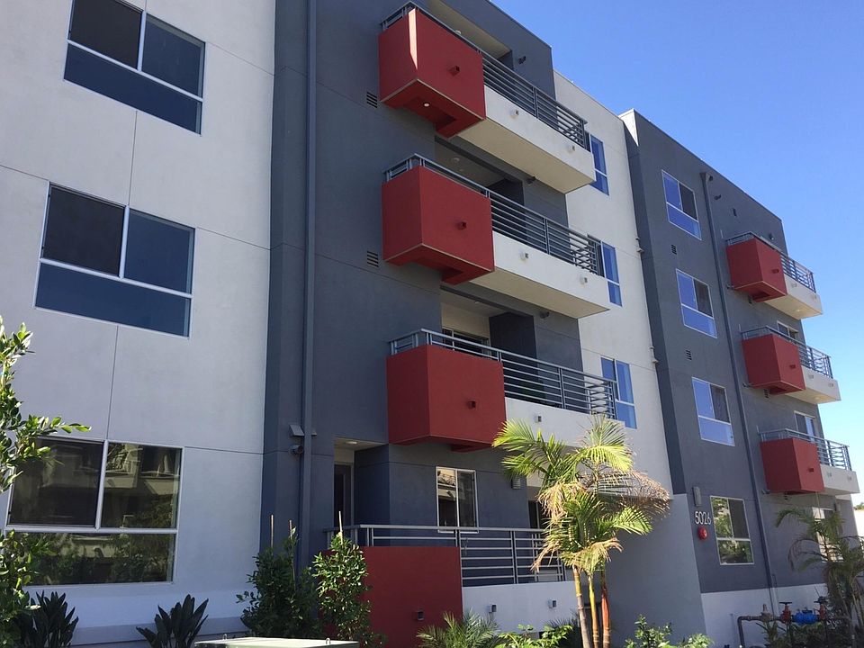 1st image of 5026 Rosewood Ave #201