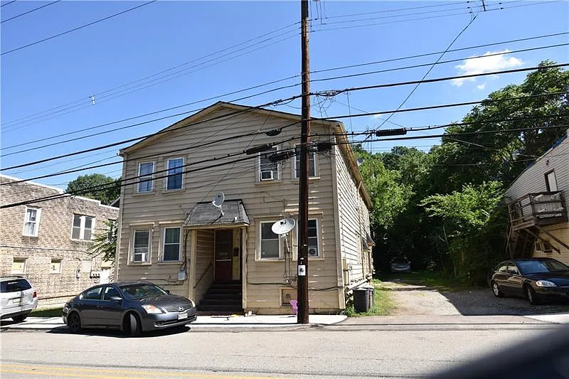 927 Lynn Ave photo 1