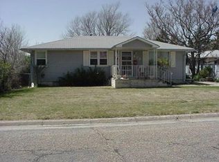 409 S Hudson Ave, Oakley, KS 67748