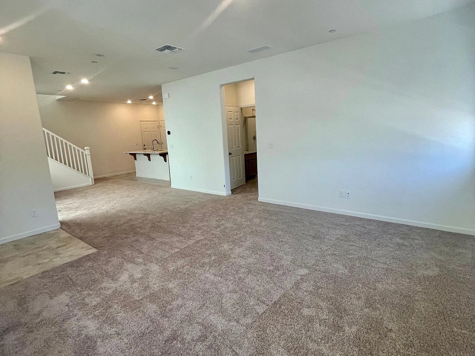 7945 Arcadia Dr — Photo 2