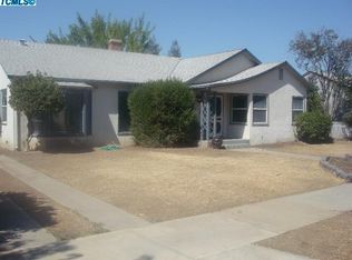 326 Lenox Ave, Exeter, CA 93221