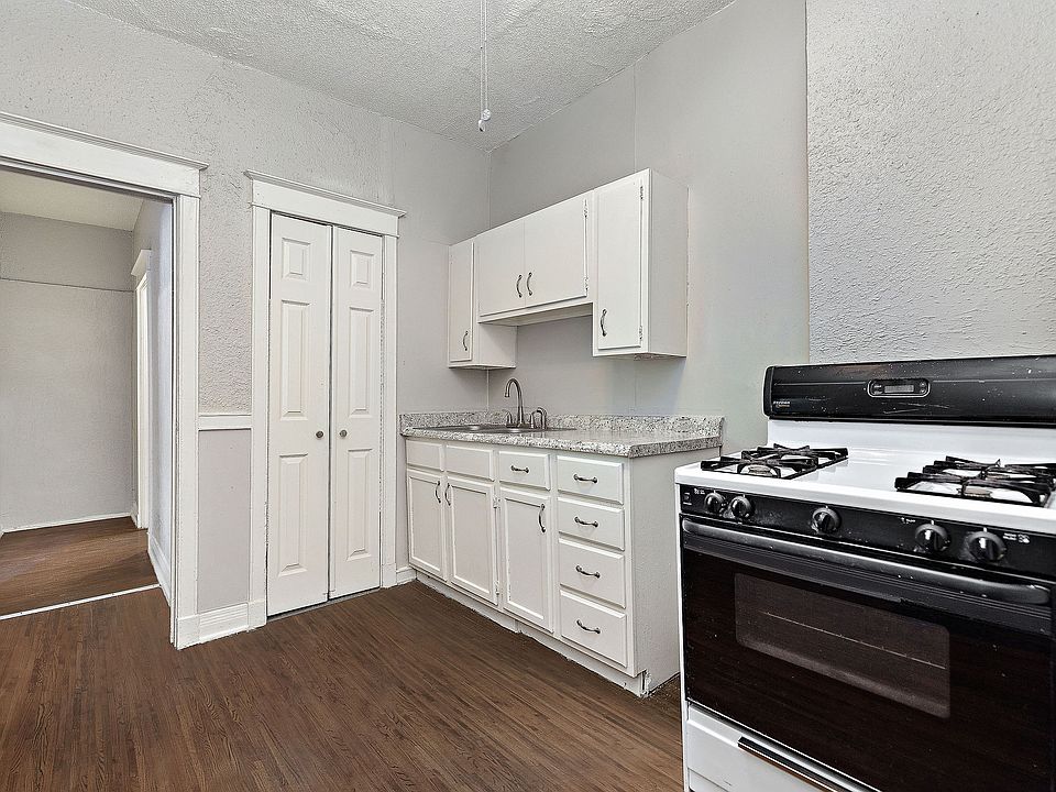 1st image of 1017 W 39th St APT 6