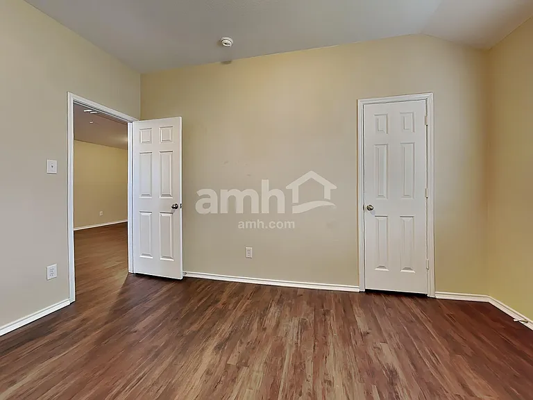 1003 Utopia Ln — Photo 16