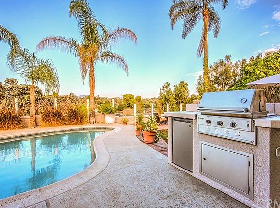 3rd image of 24512 Ladera Dr