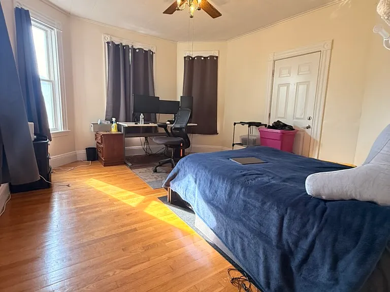 202 Market St #1 — Photo 14