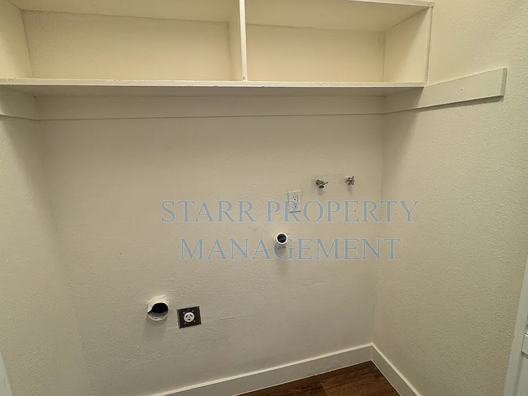 8829-8833 Kelley Dr — Photo 13