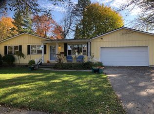 460 Mills Rd, Saline, MI 48176