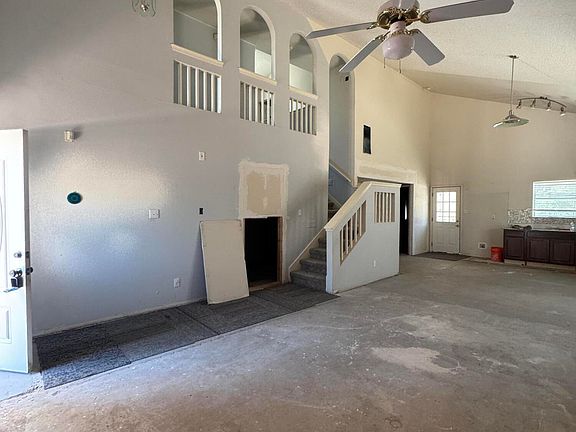 3rd image of 3105 Tierra Humeda Dr