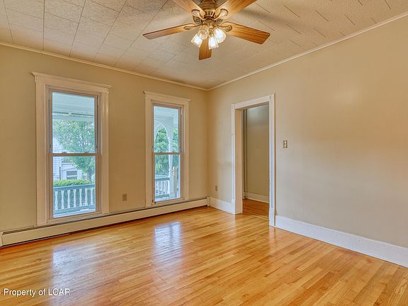 5th image of 376 New Grove St