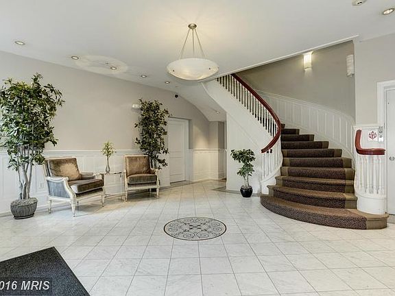 The Duncan - Entry Foyer