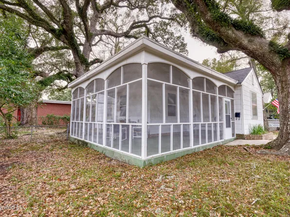 151 Saint George Ave, Biloxi, MS 39530