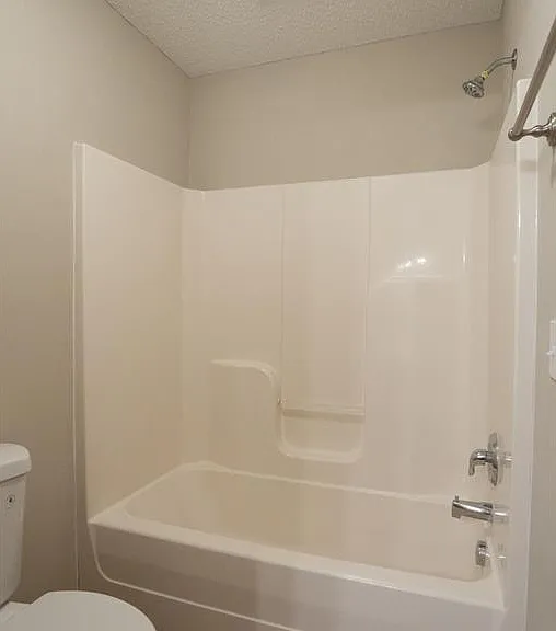 4108 Regent Ave N — Photo 23