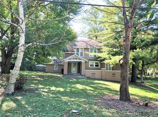 720 Polk Ave, Charleston, IL 61920