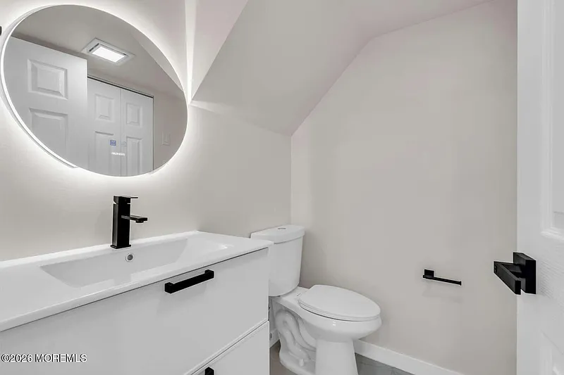 Thumbnail 12