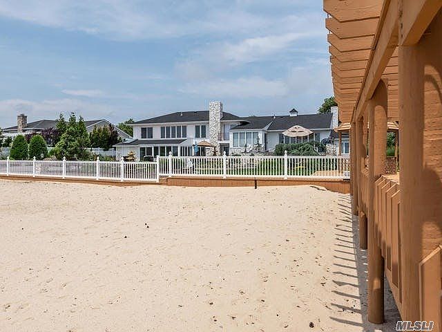 2nd image of 62 Riviera Dr S