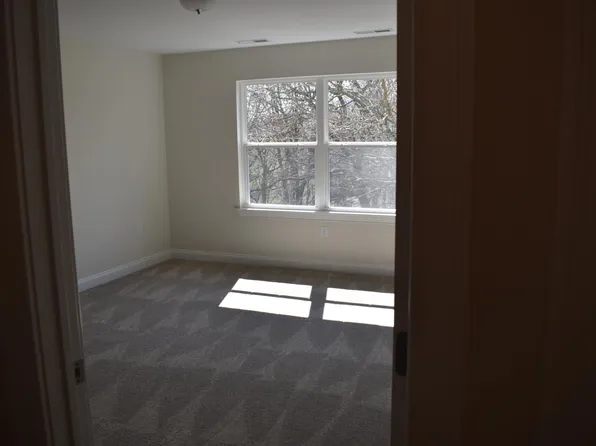 16 Emily Ct, Hazlet, NJ 07730