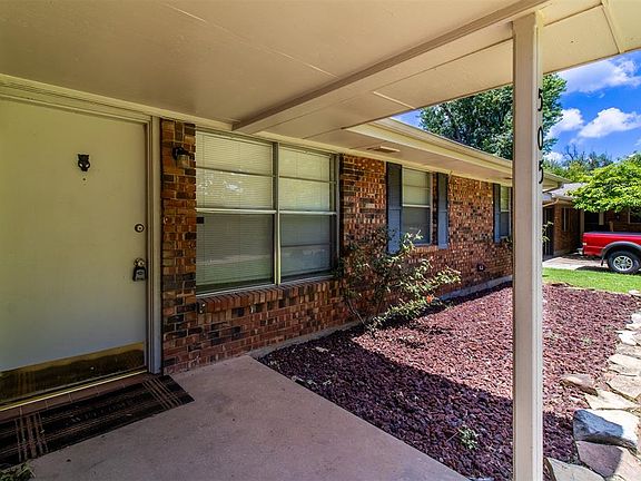 3rd image of 505 Clearview Dr