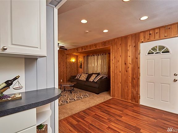5th image of 3911 Valley Dr