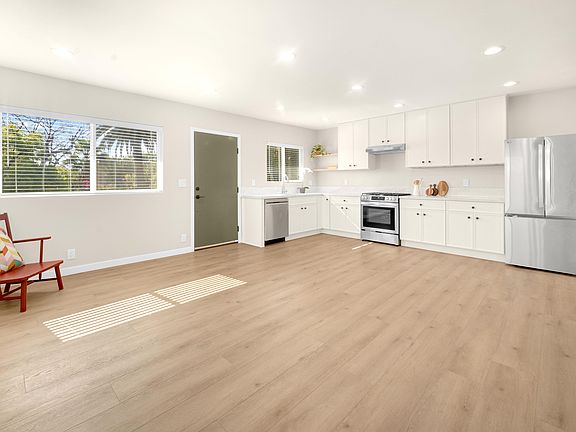 5th image of 3501 Marguerite St APT 1