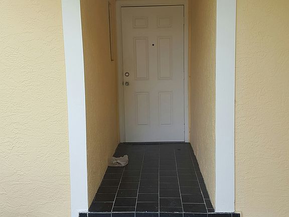5th image of 6220 NW 14th Pl