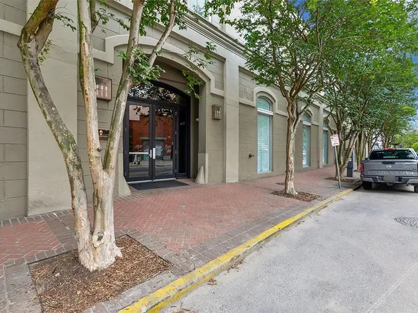 840 Tchoupitoulas St APT 211, New Orleans, LA 70130