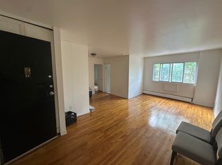 (Undisclosed Address), Yonkers, NY 10701