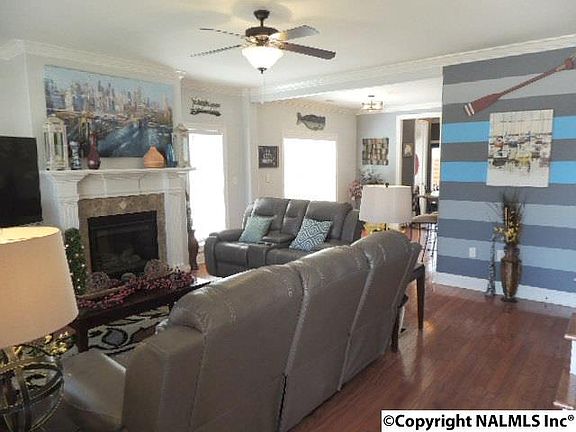 3rd image of 1112 Pegasus Dr NW