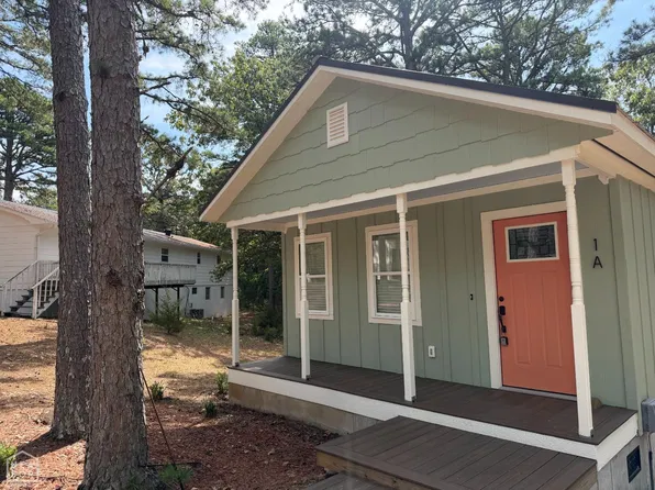 1 Cross St #A, Eureka Springs, AR 72632