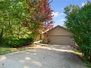 12 Stoke Ln, Bella Vista, AR 72714