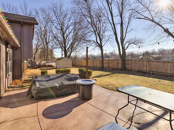 4th image of 3800 Pebble Ct