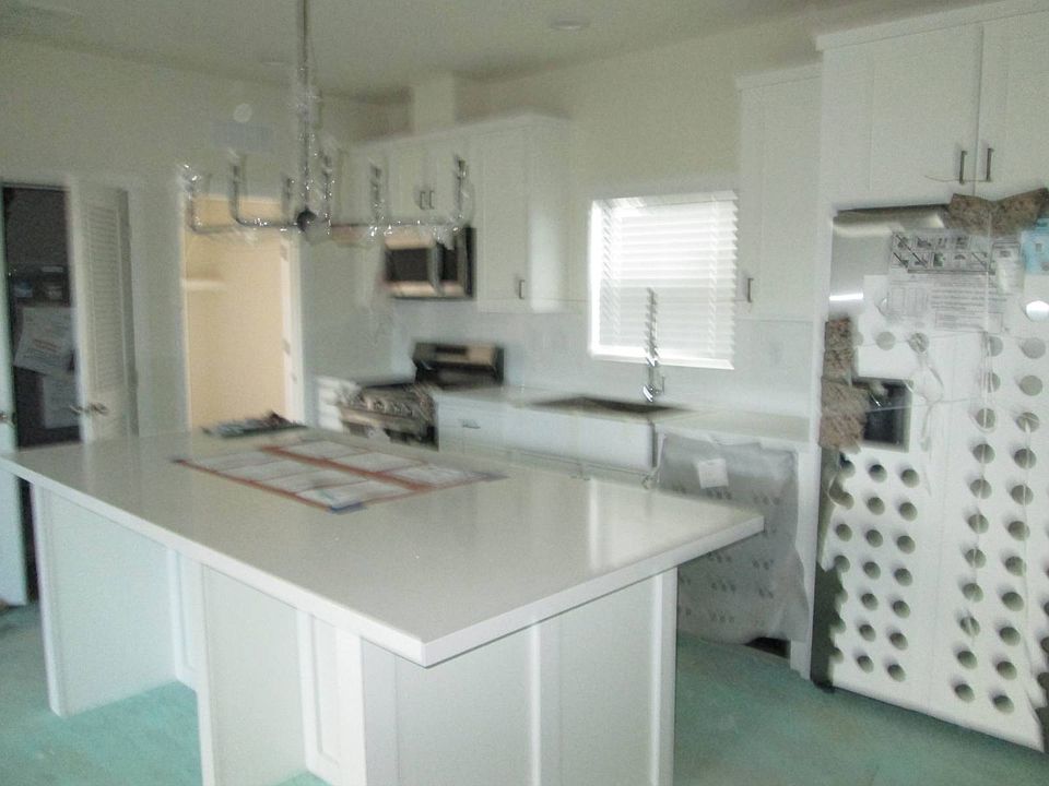 1st image of 25000 Hawkbryn Ave Space 13