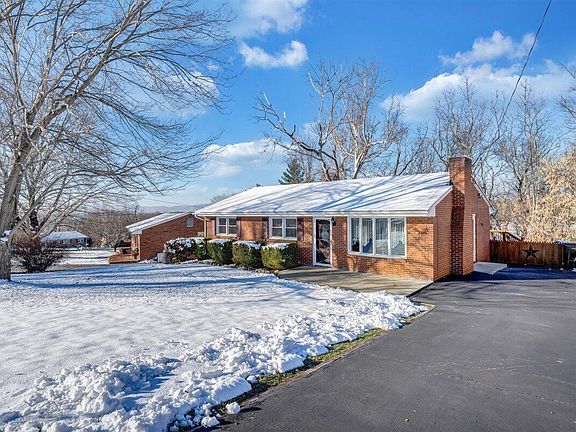 3rd image of 6224 Nell Cir