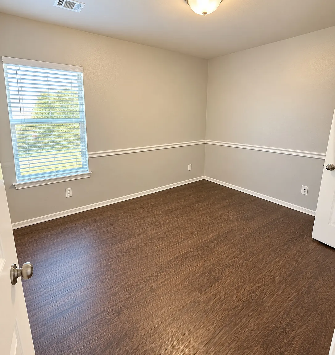 3 bed, 1607 sqft, $1,700 — Photo 2