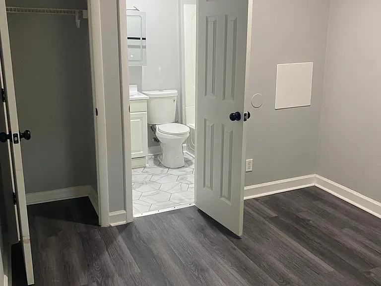 452 Graythorn Rd — Photo 7