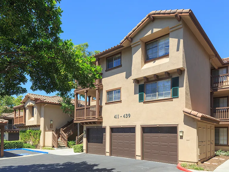 Rancho Mariposa Apartment Homes — Photo 8