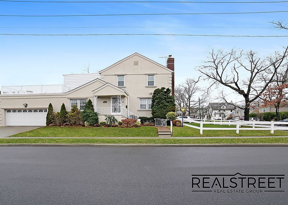 $899k Move-in Ready 6000SF