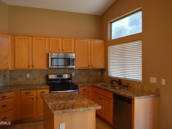 4th image of 2880 S CAMELLIA Drive