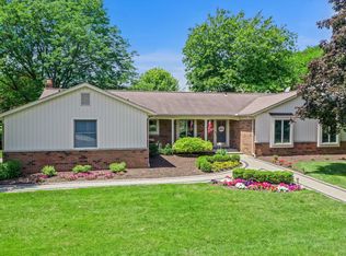 12215 Appletree Dr, Plymouth, MI 48170