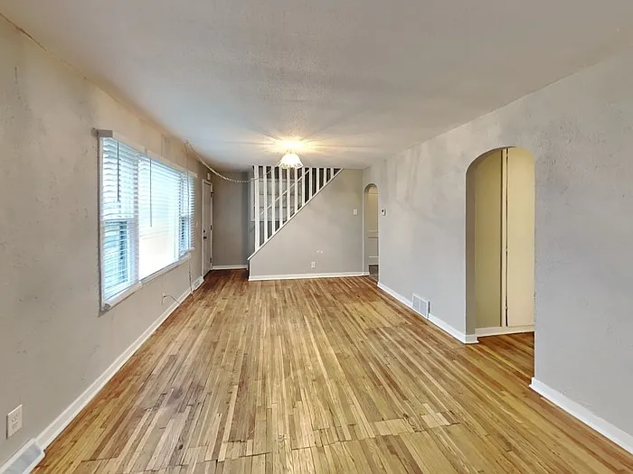 2090 Hillview Rd — Photo 4
