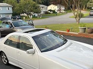 2 Krakower Dr, Poughkeepsie, NY 12601