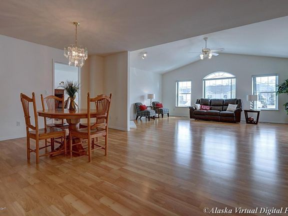 4th image of 7430 Randamar Pl