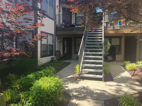 3805 Ski Lodge Dr APT 102, Burtonsville, MD 20866