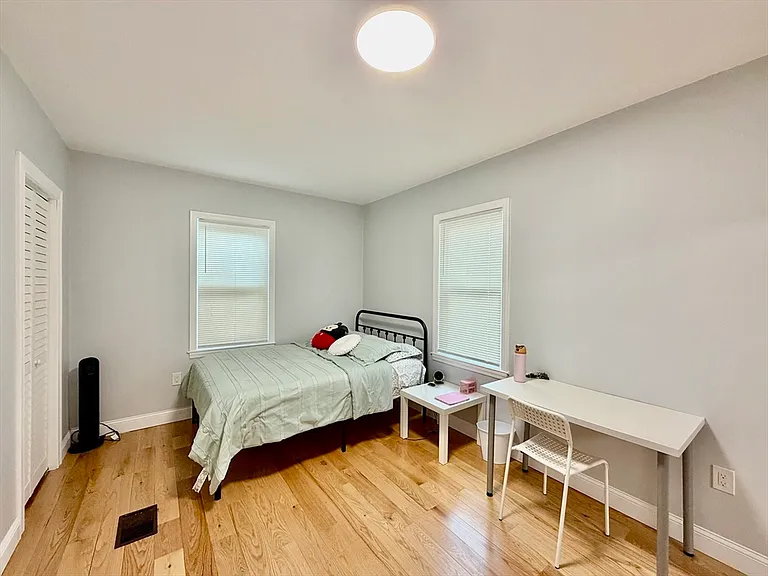 305 Washington St #1 — Photo 11