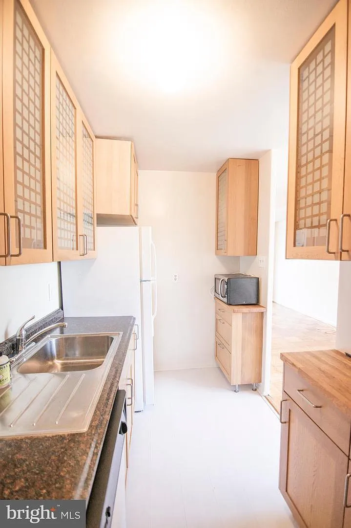 2 bed, 1016 sqft, $2,600 — Photo 4