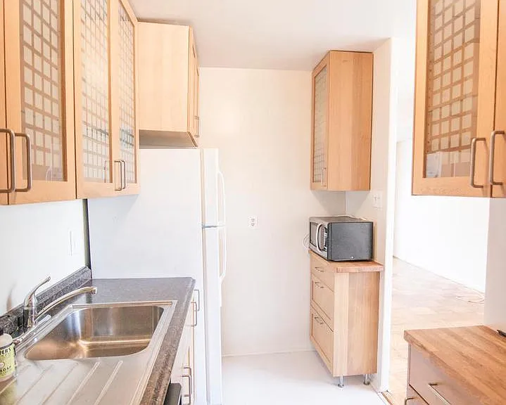 1210 N Taft St #201 — Photo 4