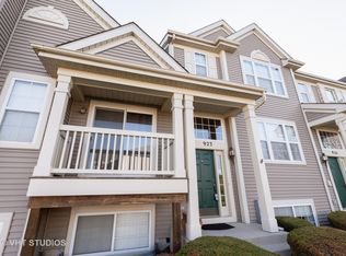 923 Emerald Dr, Hampshire, IL 60140