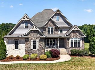 6634 Linville Ridge Dr, Oak Ridge, NC 27310
