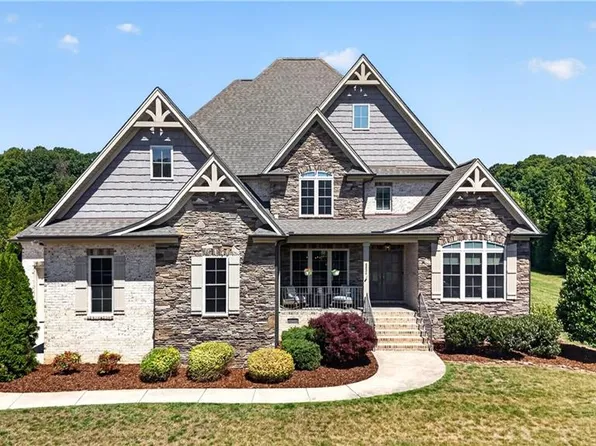 6634 Linville Ridge Dr, Oak Ridge, NC 27310