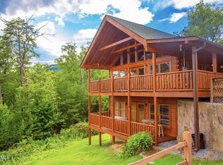 1713 Bear View Rd, Sevierville, TN 37876
