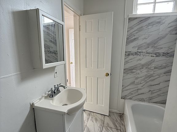 4th image of 4309-11 Prytania St #2